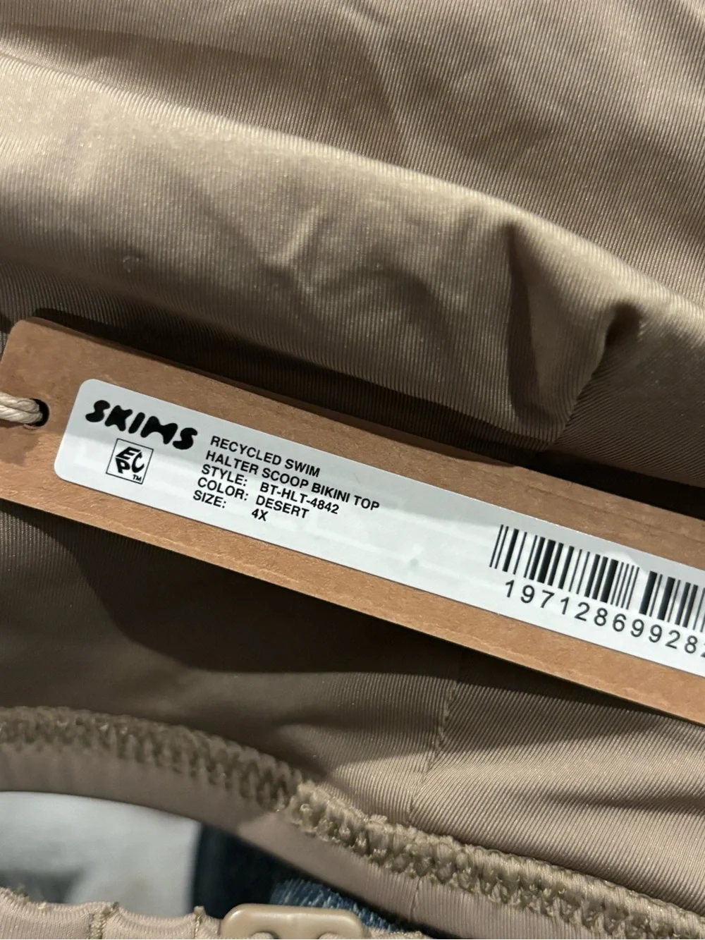 SKIMS Light Beige Wireless Scoop Sports Bra